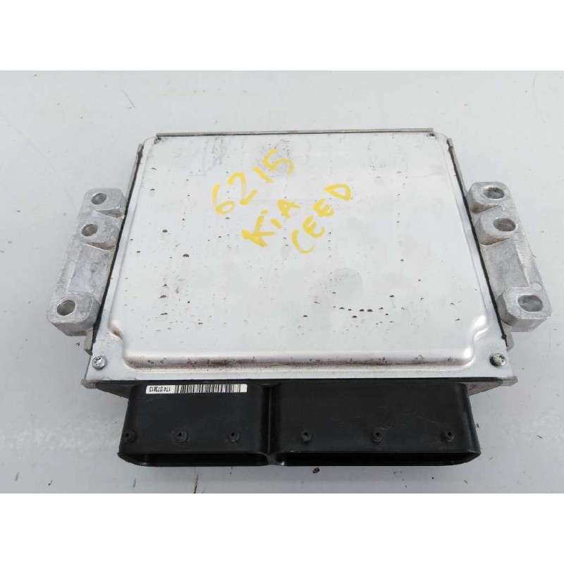 Recambio de centralita motor uce para kia cee´d drive referencia OEM IAM 391302A7000 28418011 E3-A3-26-1