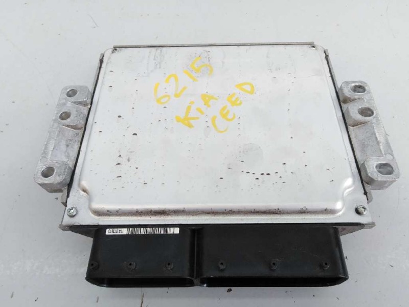 Recambio de centralita motor uce para kia cee´d drive referencia OEM IAM 391302A7000 28418011 E3-A3-26-1