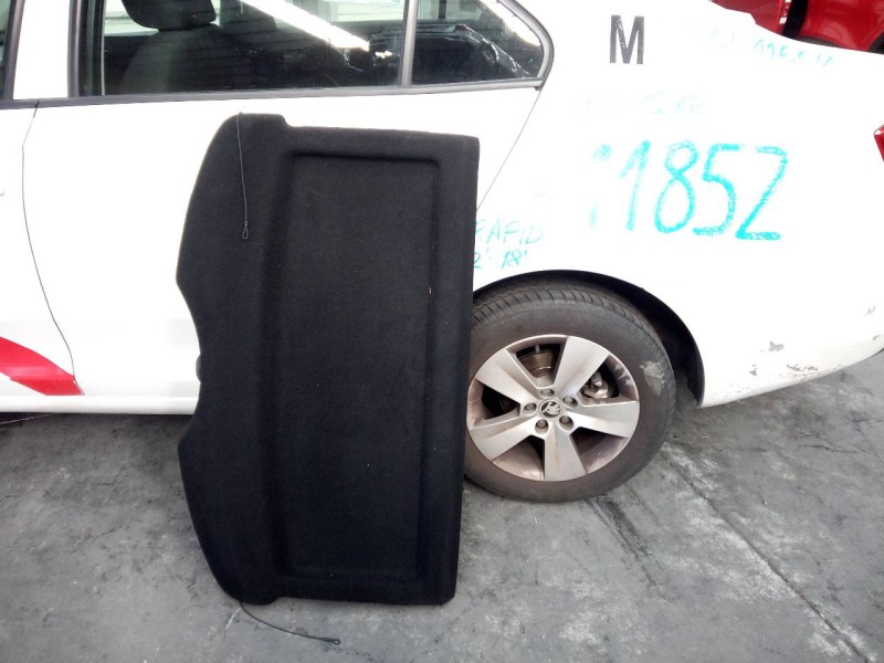 Recambio de bandeja trasera para skoda rapid active referencia OEM IAM   