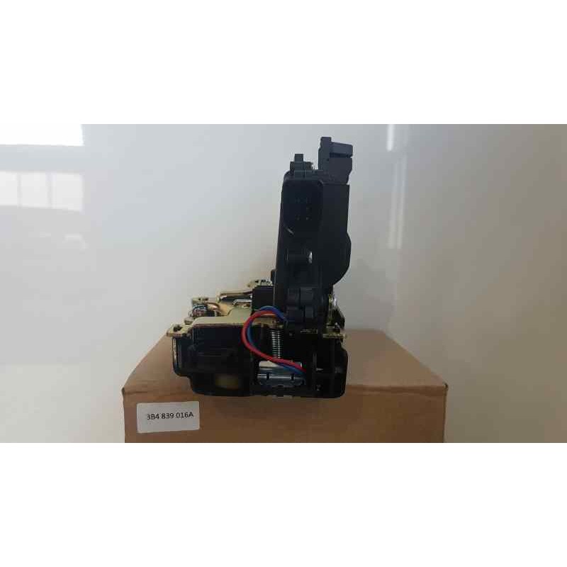 Recambio de cerradura puerta trasera derecha para universal cerradura trasera derecha vw-seat-skoda referencia OEM IAM 3B4839016