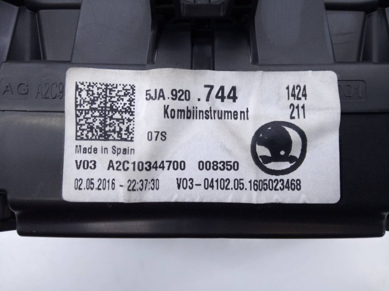 Recambio de cuadro instrumentos para skoda rapid active referencia OEM IAM 5JA920744  E2-A1-19-3