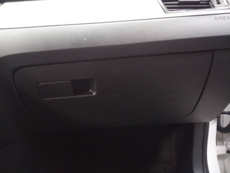 Recambio de guantera para skoda rapid active referencia OEM IAM   