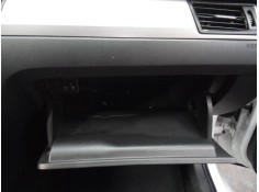 Recambio de guantera para skoda rapid active referencia OEM IAM    2