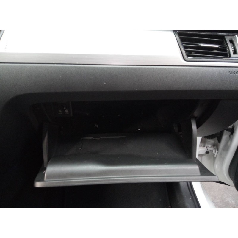 Recambio de guantera para skoda rapid active referencia OEM IAM   