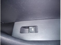 MANDO ELEVALUNAS TRASERO DERECHO 