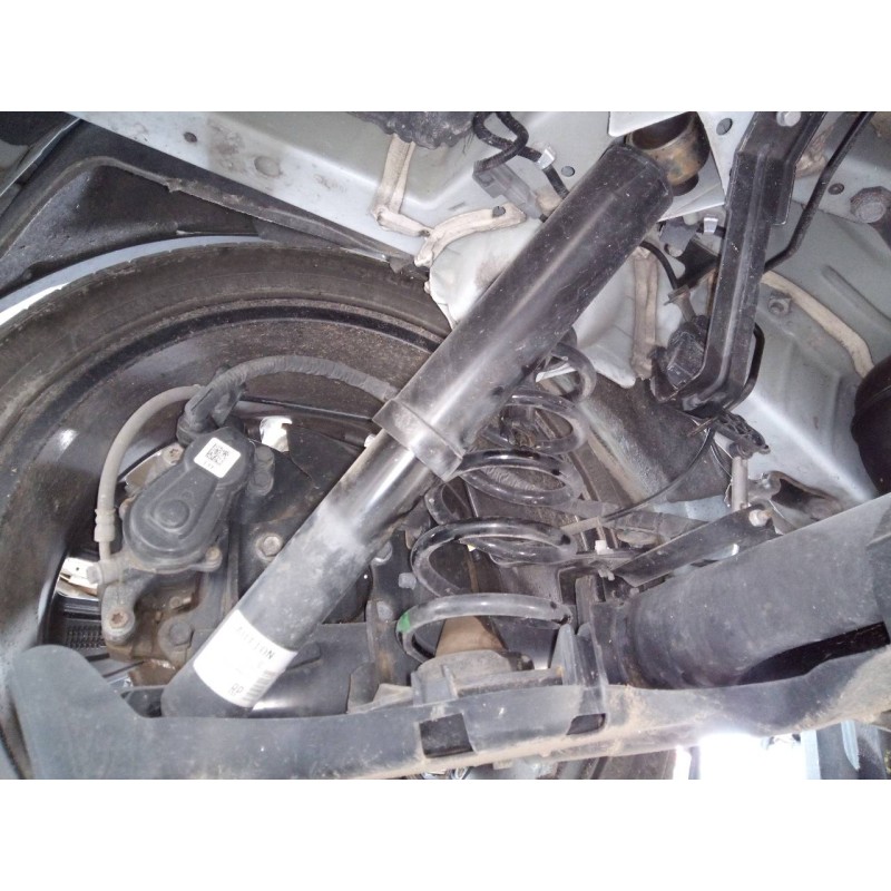 Recambio de amortiguador trasero izquierdo para renault kadjar zen referencia OEM IAM 562104EA2C  