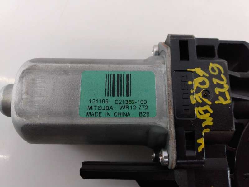 Recambio de motor elevalunas trasero izquierdo para fiat freemont (345) lounge 4wd referencia OEM IAM C21362100 WR12772 E2-B2-9-