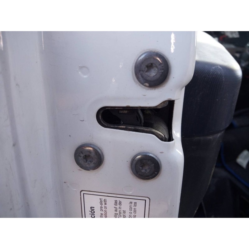 Recambio de cerradura puerta delantera izquierda para iveco daily ka caja cerrada 45c... batalla 3000l referencia OEM IAM   