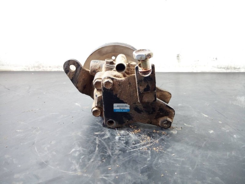 Recambio de bomba direccion para nissan terrano/terrano.ii (r20) sr (5-ptas.) referencia OEM IAM 4X253134 7F700 