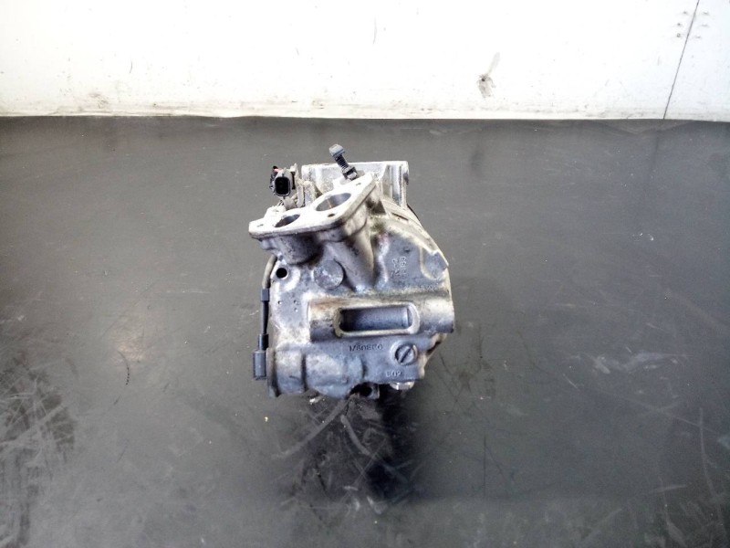 Recambio de compresor aire acondicionado para renault kadjar zen referencia OEM IAM 5809012604  P3-A3-2-3