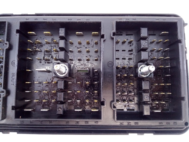Recambio de caja reles / fusibles para opel antara cosmo 4x4 referencia OEM IAM   E3-A5-23-2