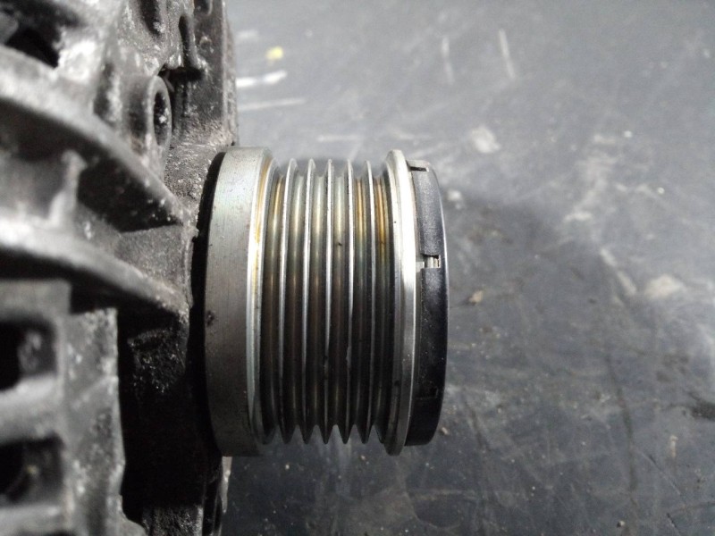 Recambio de alternador para iveco daily caja abierta cabina simple 35 c... batalla 4100 referencia OEM IAM 504057813  P3-B6-8-1