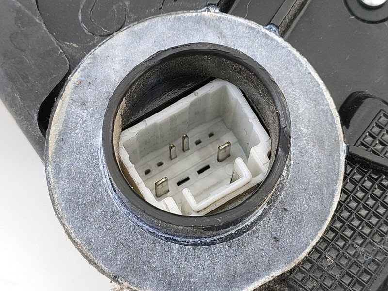 Recambio de cerradura puerta delantera derecha para toyota verso advance referencia OEM IAM   E2-B4-55-1