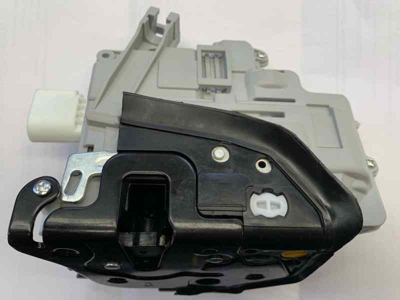 Recambio de cerradura puerta trasera derecha para universal cerradura trasera derecha vw-seat-skoda referencia OEM IAM DTSVW9044