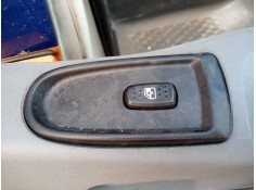 MANDO ELEVALUNAS DELANTERO DERECHO 