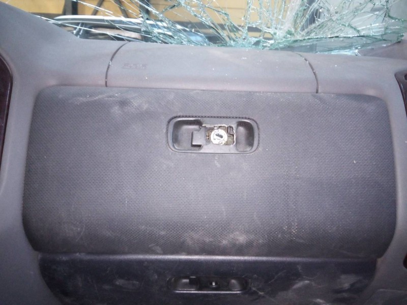 Recambio de guantera para mitsubishi montero (v60/v70) 3.2 di-d gls kaiteki (3-ptas.) referencia OEM IAM   