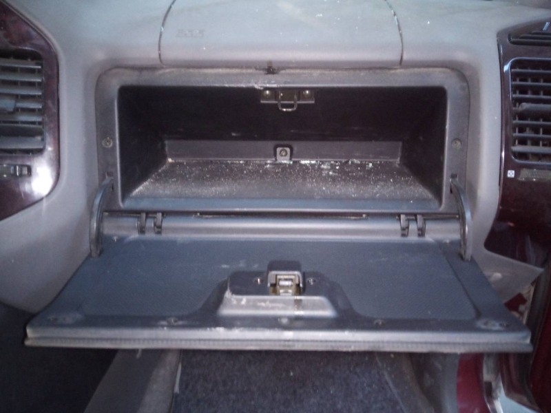 Recambio de guantera para mitsubishi montero (v60/v70) 3.2 di-d gls kaiteki (3-ptas.) referencia OEM IAM   