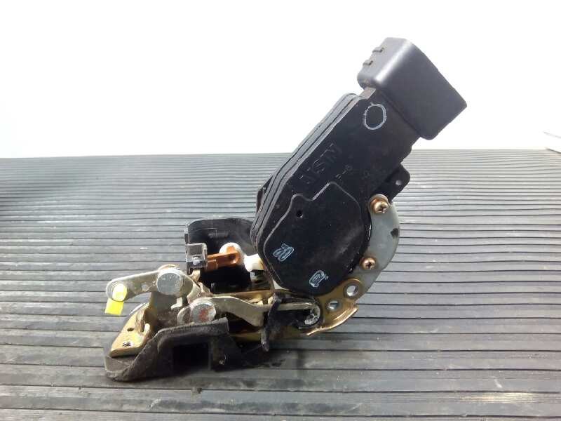 Recambio de cerradura puerta trasera izquierda para toyota land cruiser (j9) d4-d gx (5-ptas.) referencia OEM IAM   E2-B4-10-1