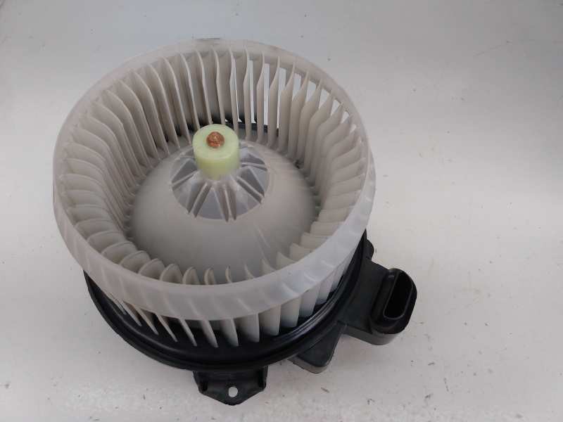 Recambio de ventilador calefaccion para toyota verso advance referencia OEM IAM AV2727008103  E3-B2-17-2