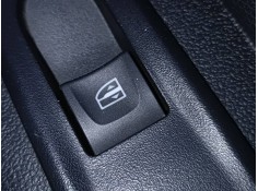 MANDO ELEVALUNAS TRASERO DERECHO 