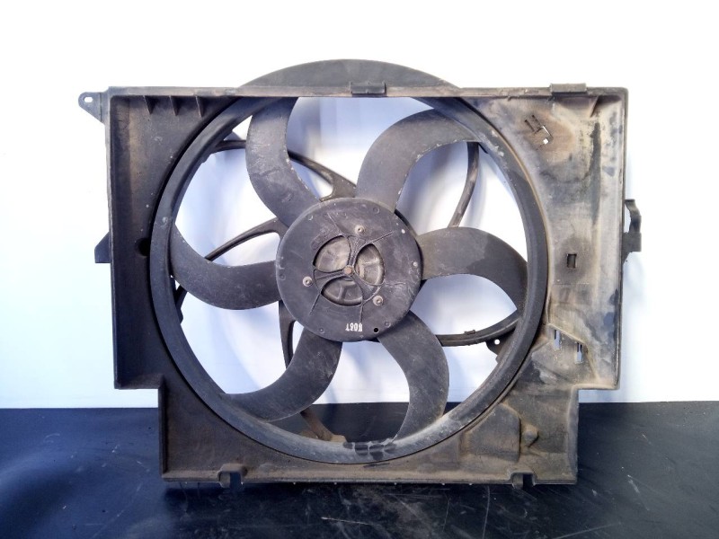 Recambio de electroventilador para bmw serie 3 berlina (e90) 320d referencia OEM IAM 6937515 E8X5000387 P2-B8-27