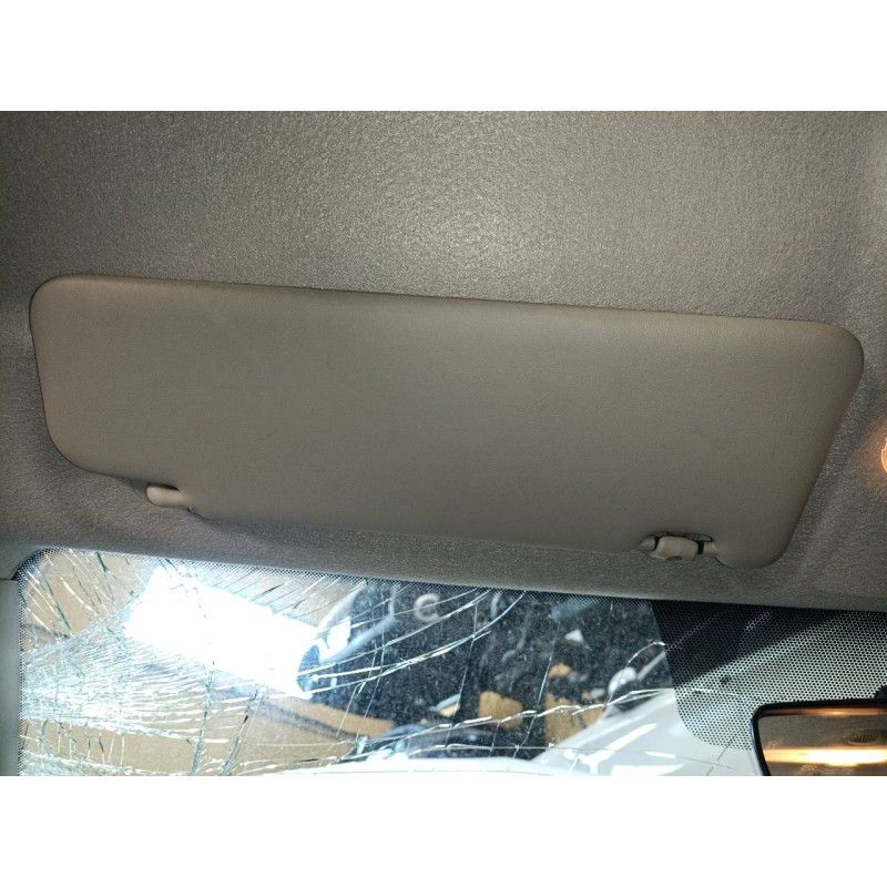 Recambio de parasol izquierdo para dacia duster ambience 4x2 referencia OEM IAM   