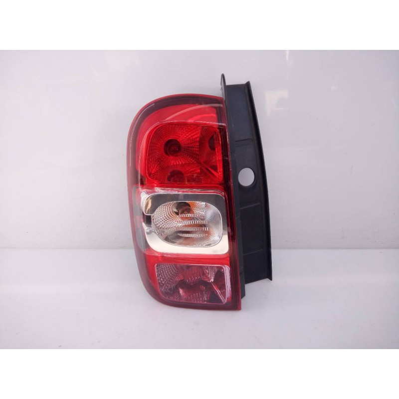 Recambio de piloto trasero izquierdo para dacia duster ambience 4x2 referencia OEM IAM 265551679R  E1-A1-15-2