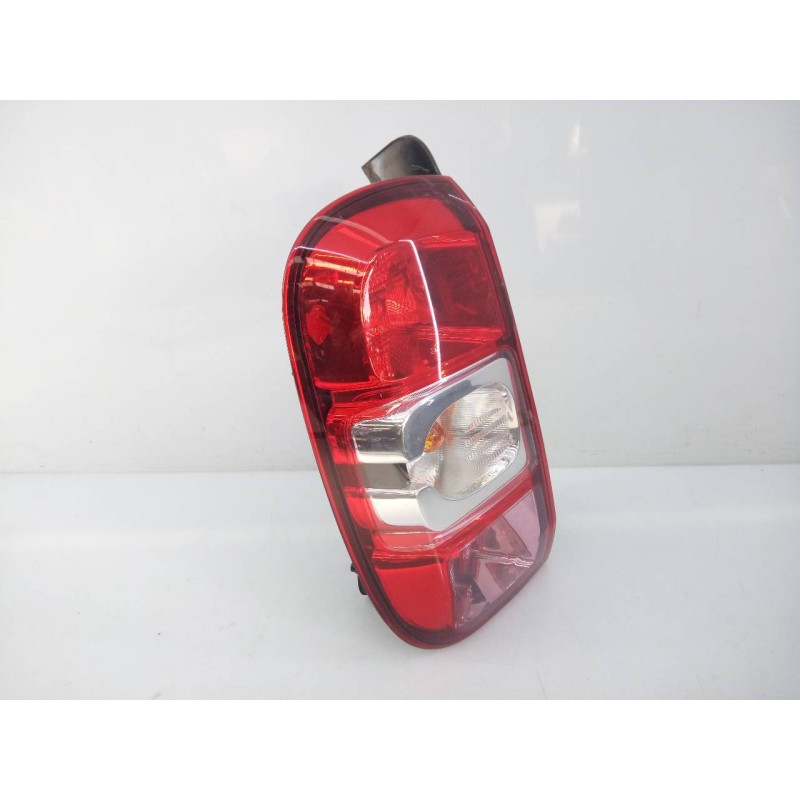 Recambio de piloto trasero izquierdo para dacia duster ambience 4x2 referencia OEM IAM 265551679R  E1-A1-15-2