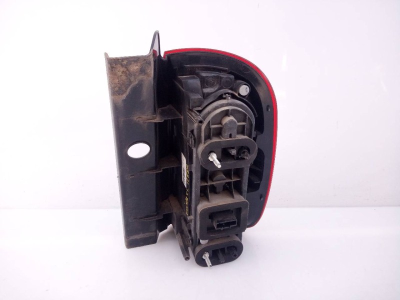 Recambio de piloto trasero izquierdo para dacia duster ambience 4x2 referencia OEM IAM 265551679R  E1-A1-15-2