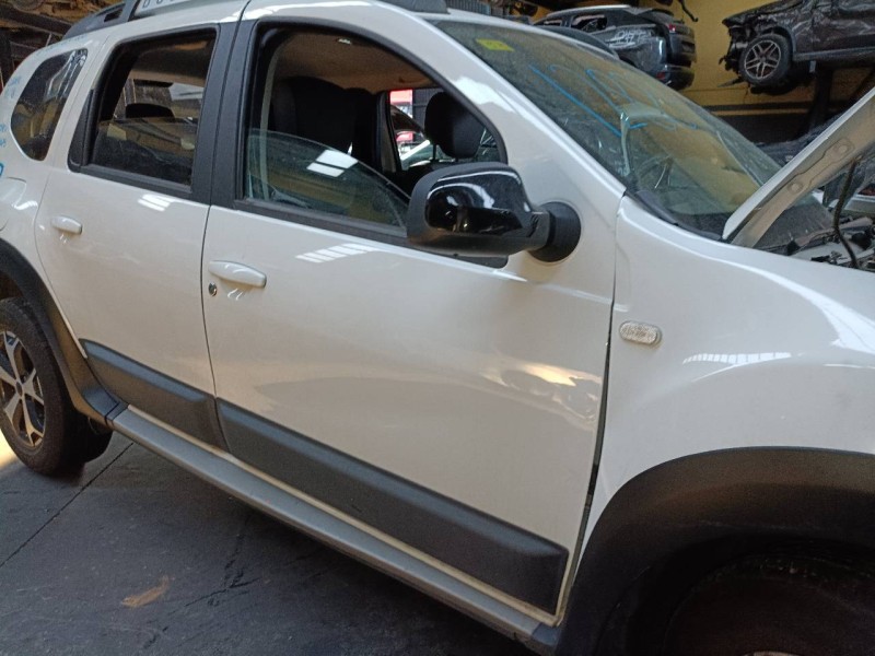Recambio de puerta delantera derecha para dacia duster ambience 4x2 referencia OEM IAM   