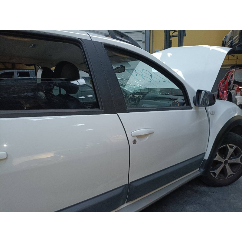 Recambio de puerta delantera derecha para dacia duster ambience 4x2 referencia OEM IAM   