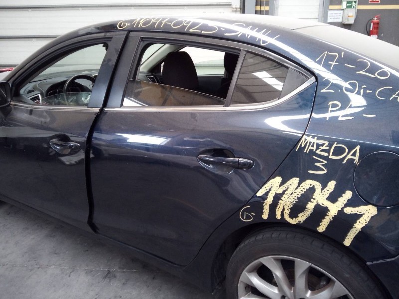 Recambio de puerta trasera izquierda para mazda 3 lim. () evolution referencia OEM IAM   