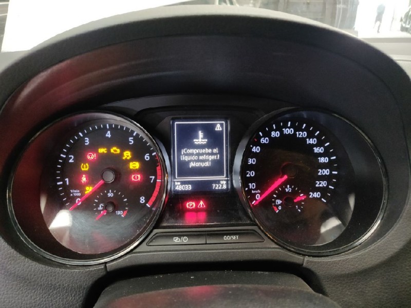 Recambio de cuadro instrumentos para volkswagen polo (6c1) trendline bluemotion referencia OEM IAM 6C0920740B A2C96768700000243 