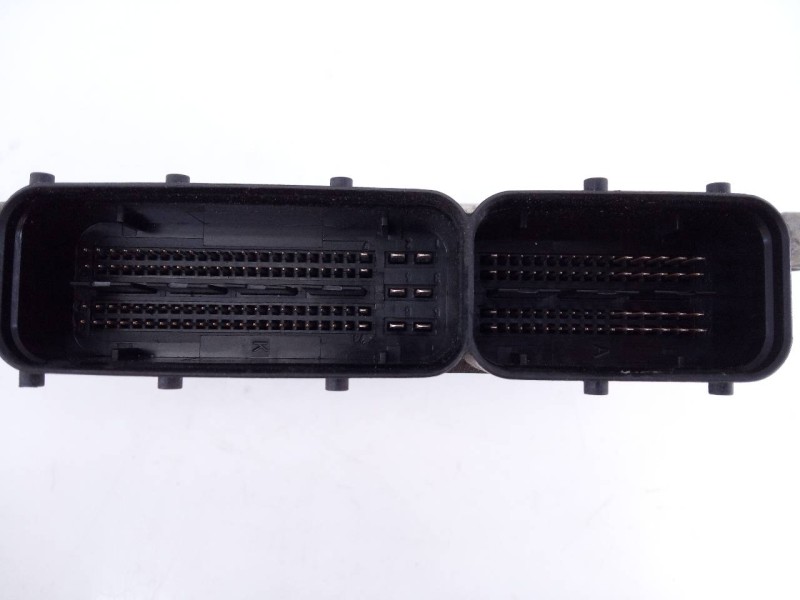 Recambio de centralita motor uce para kia sportage drive 4x2 referencia OEM IAM 391202A052 0281019640 E3-A3-29-1