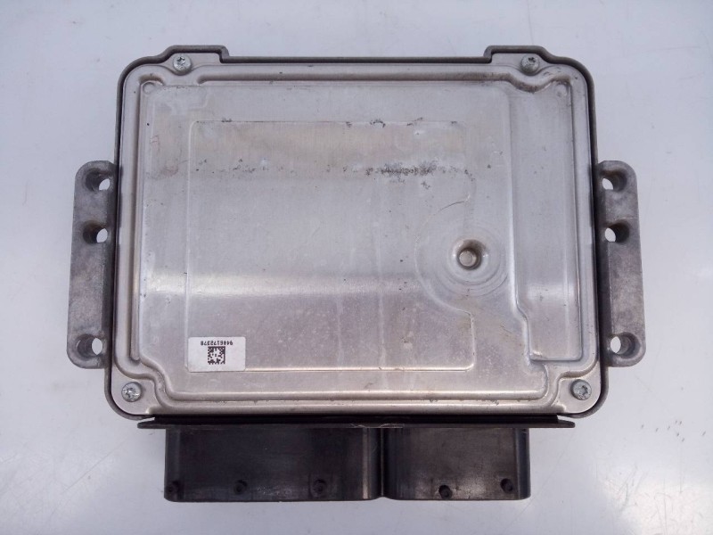 Recambio de centralita motor uce para kia sportage drive 4x2 referencia OEM IAM 391202A052 0281019640 E3-A3-29-1