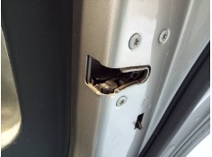 CERRADURA PUERTA TRASERA DERECHA 