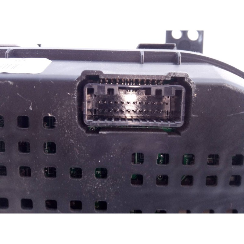Recambio de cuadro instrumentos para hyundai ix35 style 2wd referencia OEM IAM 940092Y660 1100254750P0 E3-A3-28-4