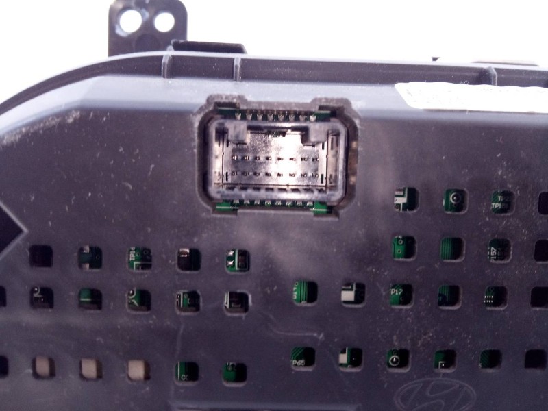 Recambio de cuadro instrumentos para hyundai ix35 style 2wd referencia OEM IAM 940092Y660 1100254750P0 E3-A3-28-4