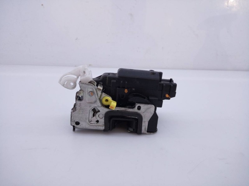 Recambio de cerradura puerta trasera izquierda para dacia lodgy stepway referencia OEM IAM   E1-A1-32-2