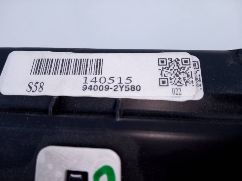 Recambio de cuadro instrumentos para hyundai ix35 style 2wd referencia OEM IAM 940092Y660 1100254750P0 E3-A3-28-4