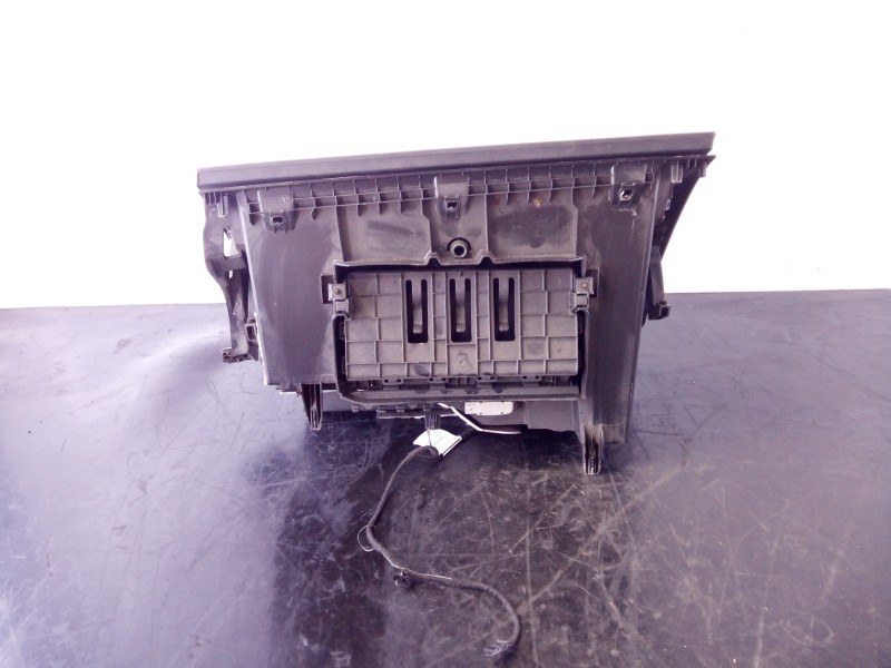 Recambio de guantera para mercedes-benz clase cla (bm 118) shooting brake cla 220 d (118.614) referencia OEM IAM 3308316009  P2-