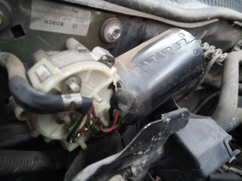 Recambio de motor limpia delantero para nissan terrano/terrano.ii (r20) elegance referencia OEM IAM 9390332384  