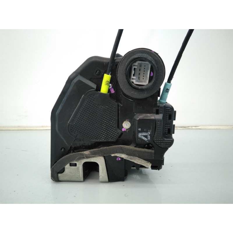 Recambio de cerradura puerta trasera izquierda para toyota corolla (e15) luna referencia OEM IAM 6906042021  E2-B4-30-1