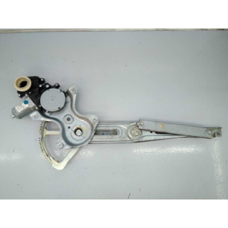 Recambio de elevalunas delantero izquierdo para toyota corolla (e15) luna referencia OEM IAM 8570202020 96622502 E2-B4-55-2