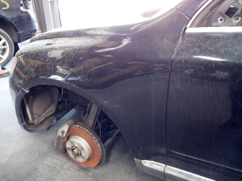 Recambio de aleta delantera izquierda para volkswagen touareg (7l6) tdi v6 +motion referencia OEM IAM   