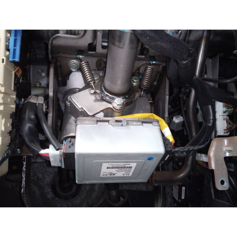 Recambio de columna direccion para kia sportage drive 4x2 referencia OEM IAM 563453Y220  