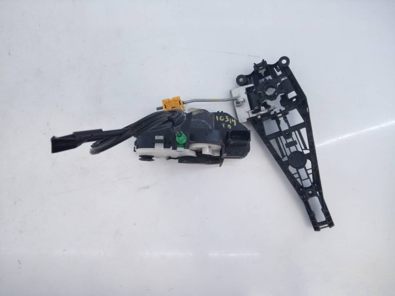 Recambio de cerradura puerta trasera derecha para chevrolet orlando lt+ referencia OEM IAM 3023880  E2-B6-15-2