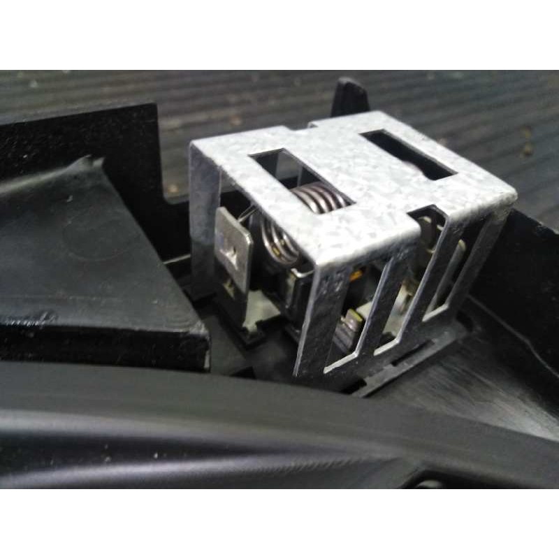 Recambio de electroventilador para opel crossland x opel 2020 referencia OEM IAM 8033M00008 1301719 P2-B7-4