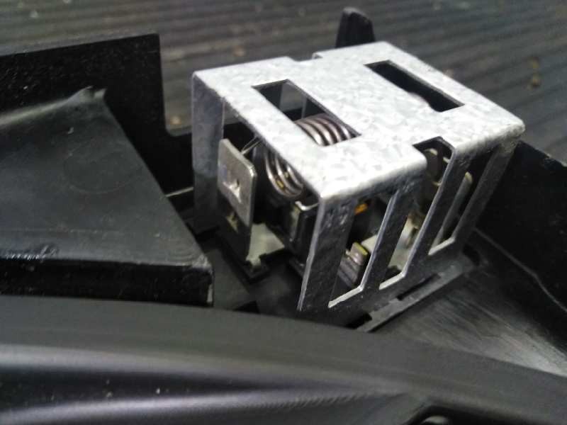 Recambio de electroventilador para opel crossland x opel 2020 referencia OEM IAM 8033M00008 1301719 P2-B7-4