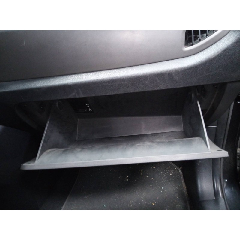 Recambio de guantera para kia sportage drive 4x2 referencia OEM IAM   